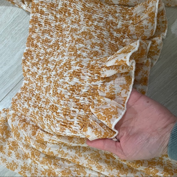 SOLD ON MERCARI - Picture 4 of 4